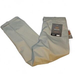 Men's Brand new with tags Savane 38X30 White Motion Pants